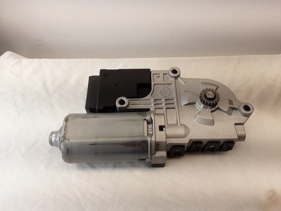 GM Power Sun Roof Motor " NEW" - Image 2 of 4