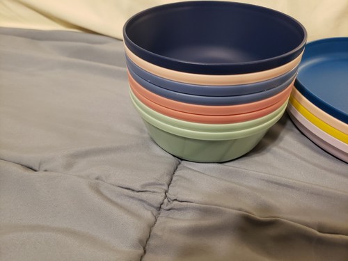 Pillowfort Plates Plastic Stackable Mixed Colors Lot 8 Bowls 4 Plates - Picture 5 of 9