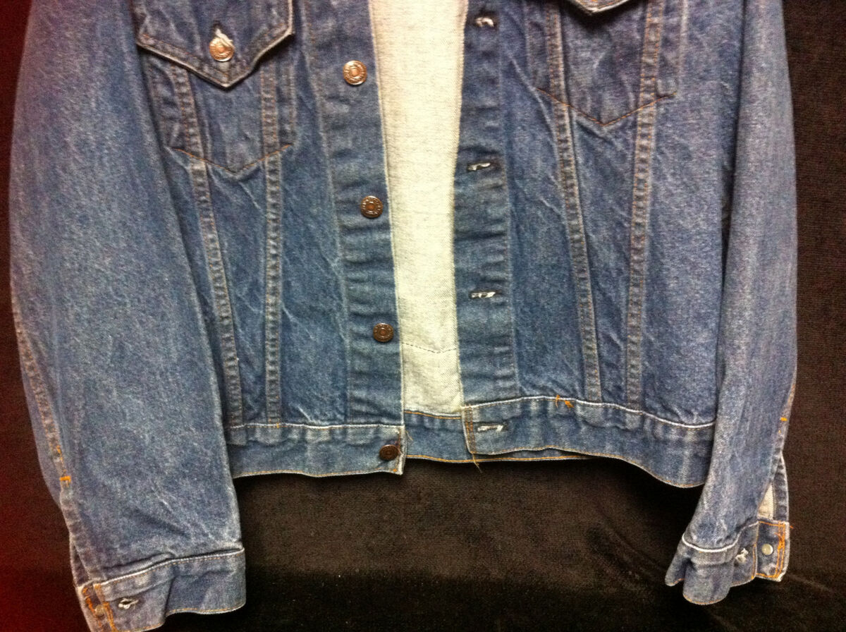 Vintage 1980s LEVI STRAUSS Size 40 Blue Denim Jacket with Vintage 1980s LEVI STRAUSS Size 40 Blue Denim Jacket with