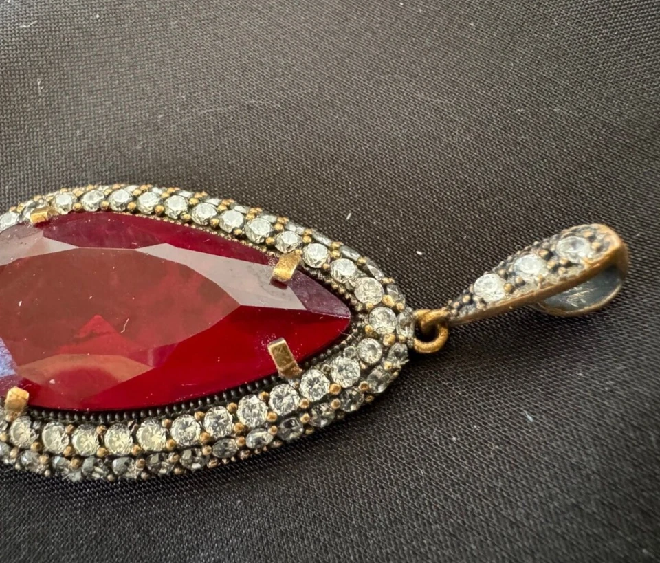 Colgante de piedra de vidrio facetado rojo rubí plata 925 diamantes de imitación transparentes paca de cobre Foto 2 de 4