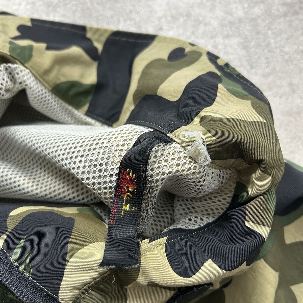 VTG 90s BAPE A BATHING APE OG CAMO WINDBREAKER JACKET SIZE M VTG 90s BAPE A BATHING APE OG CAMO WINDBREAKER JACKET SIZE M