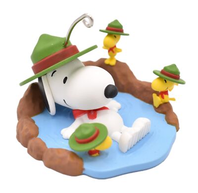 Hallmark Christmas Ornament 2021 Peanuts Gang Taking a Dip Snoopy Beagle Scouts