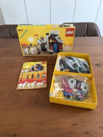 Lego Legoland Set 6067 Guarded Inn inc Box, Instructions 1986