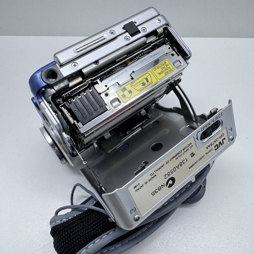 JVC GR-DX75AA Mini DV Video Camera Camcorder *WORKS SPORADICALLY PARTS / REPAIR* - Picture 7 of 9