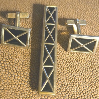 Swank Gold Tone Rectangle Men's Tie Bar/Clip & Cufflinks Set Signed