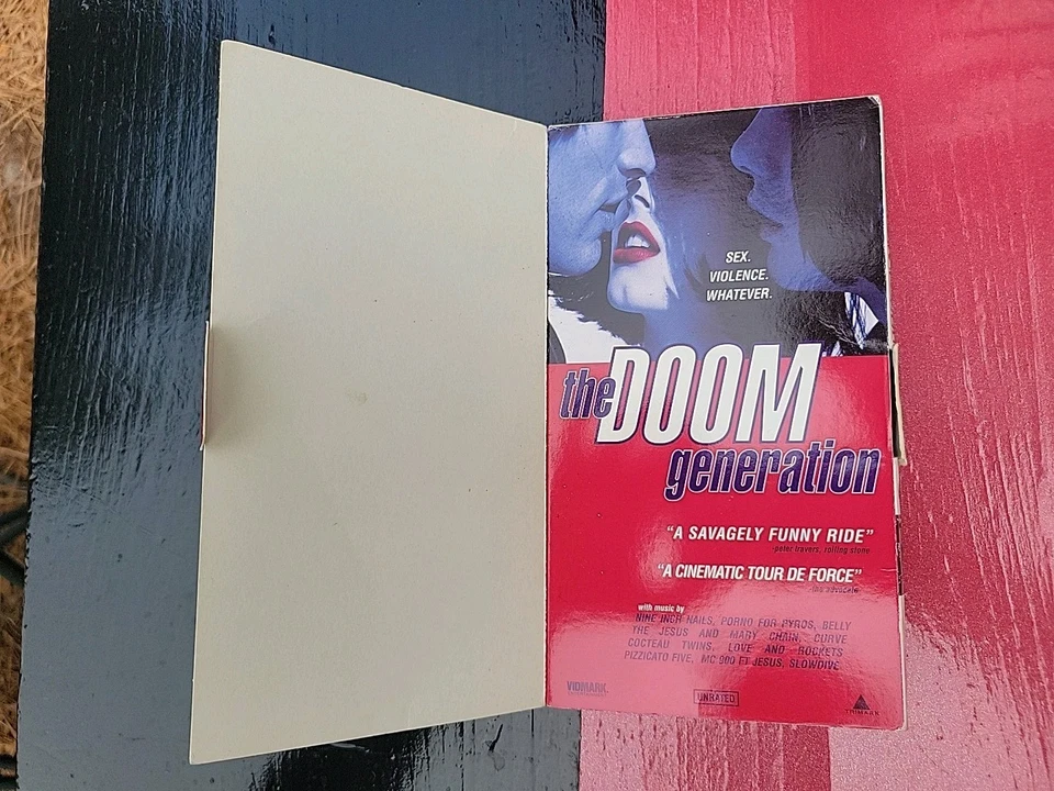The Doom Generation VHS Unrated Directors Cut Cult flap cover Tested - Image 3 of 4