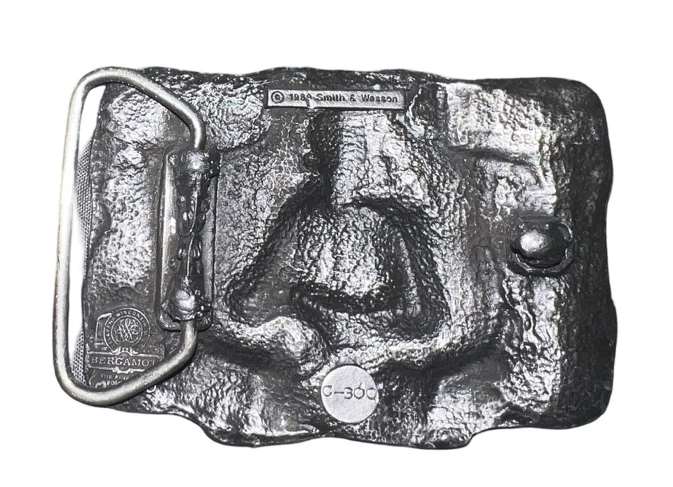 VINTAGE 1989 BERGAMOT SMITH AND WESSON C-300 PEWTER BELT BUCKLE - Image 3 of 3