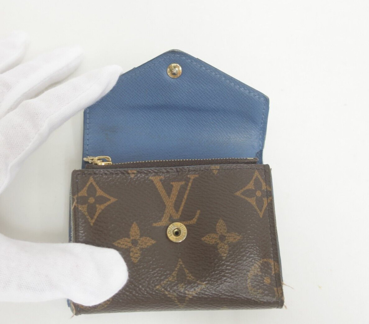 Authentic LOUIS VUITTON Monogram Zoe Compact Wallet #33630