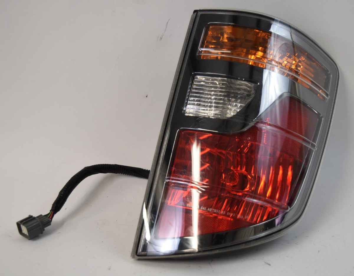 2006-2008 HONDA RIDGELINE PASSENGER RIGHT SIDE REAR TAIL LIGHT 949
