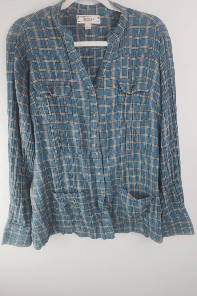 Camisa Decree Mujer Verde Manga Larga Con Botones Grande Foto 4 de 4