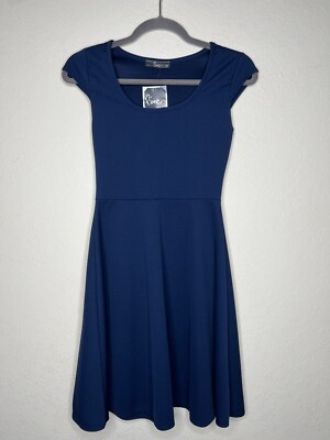 green emerald velvet dress Jessica London Women's Plus Size Short Sleeve Fit and Flare Dress main image 0