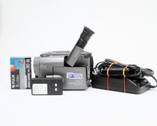 Sony Handycam CCD-TRV40 Video8 Standard Definition Camcorder Gray 