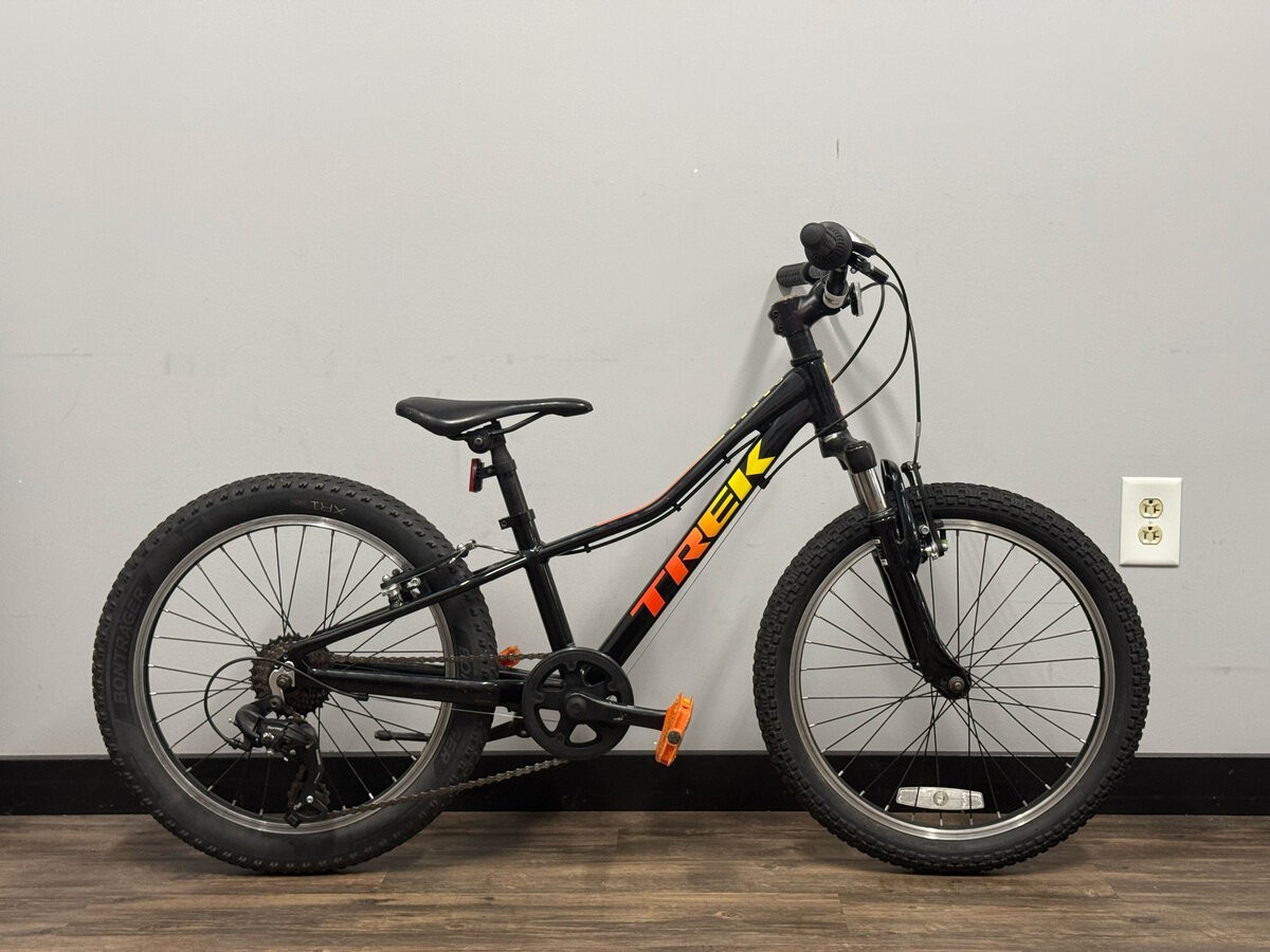 海老名手渡]Trek 20inch PRECALIBER Trek Precaliber 20 7-Speed Bike