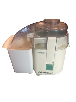 THE JUICEMAN Jr Fruit Vegetable Juicer Automatic Extractor