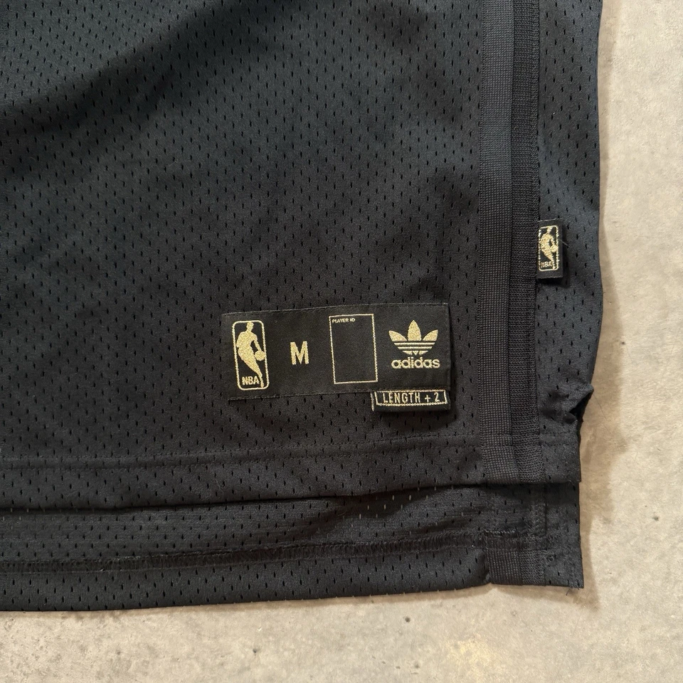 Deron Williams Rare Limited Edition Utah Jazz #8 NBA jersey - Image 4 of 4