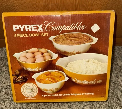 Vintage Pyrex Butterfly Gold White Yellow 4 Piece Mixing Bowl Set NIB NOS