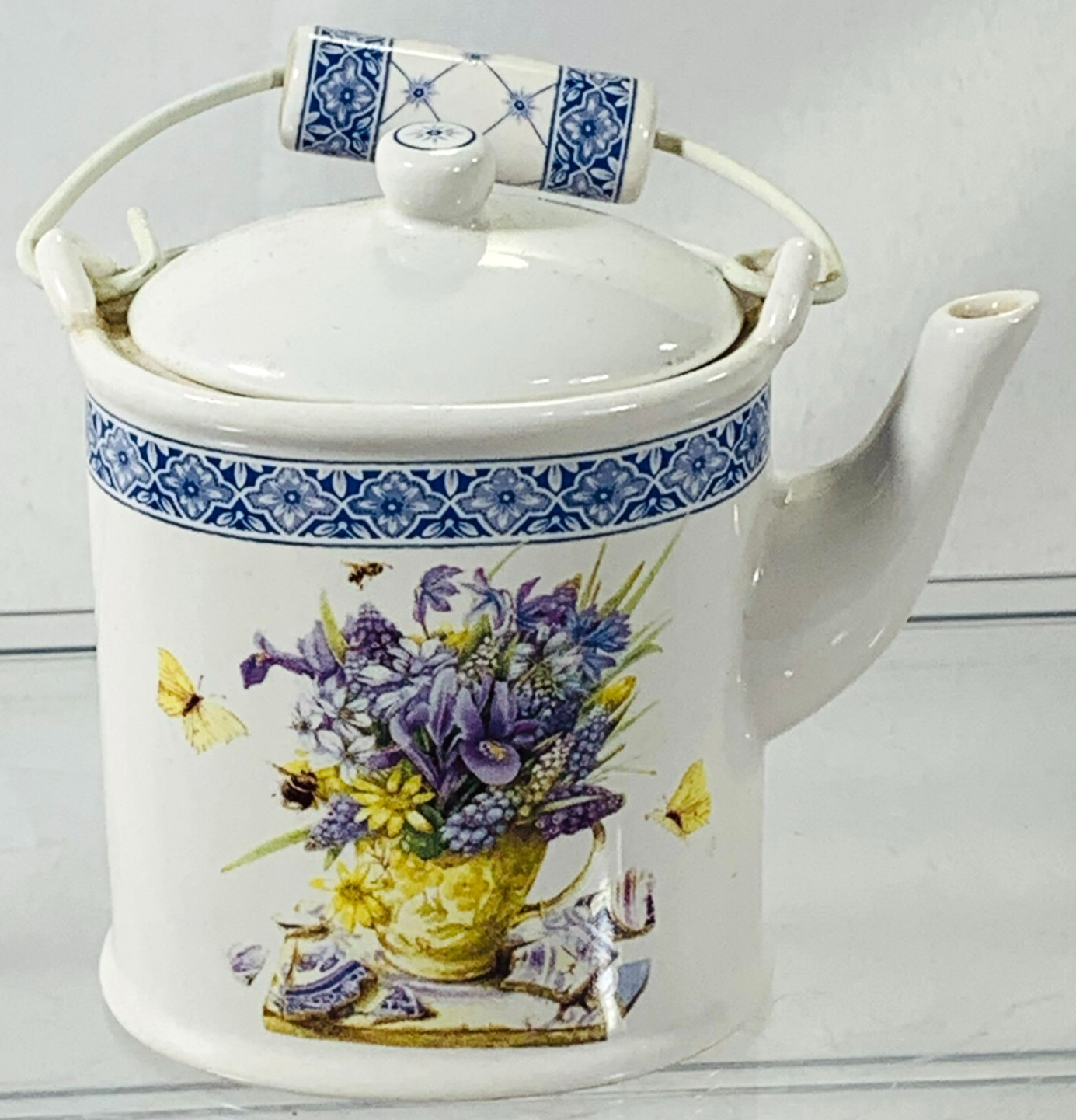 Hallmark Nature’s Sketchbook Marjolein Bastin Blue White Yellow Flowers Mini Pot