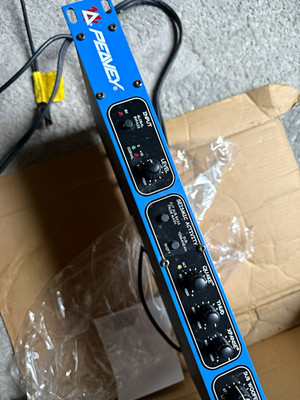 Peavey Kosmos Sub Harmonic Generator Bass Enhancer 1U Analog 2-Ch XLR