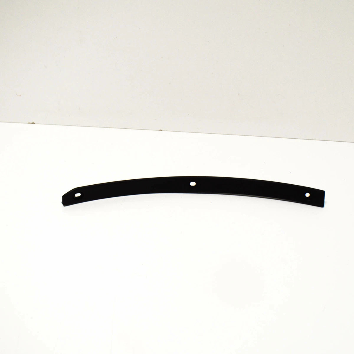 OEM AUDI A5 8W6 FRONT LEFT FENDER STONE GUARD 8W6853823B 9B9 