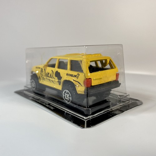Guisval Ford Explorer 1:64 Diecast SUV Yellow Dakar Rally Race Truck - Picture 8 of 10
