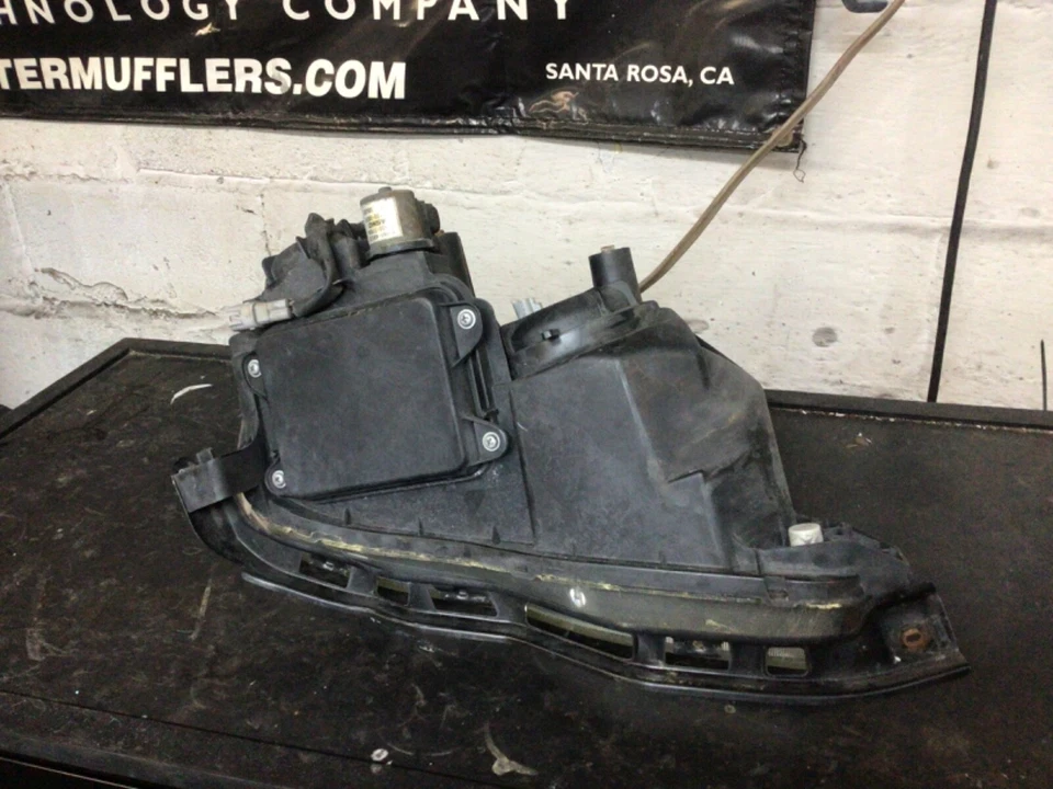 Faro lateral izquierdo Toyota Avalon 2005 2006 2007 lámpara XENÓN HID fabricante de equipos originales usado Foto 4 de 4