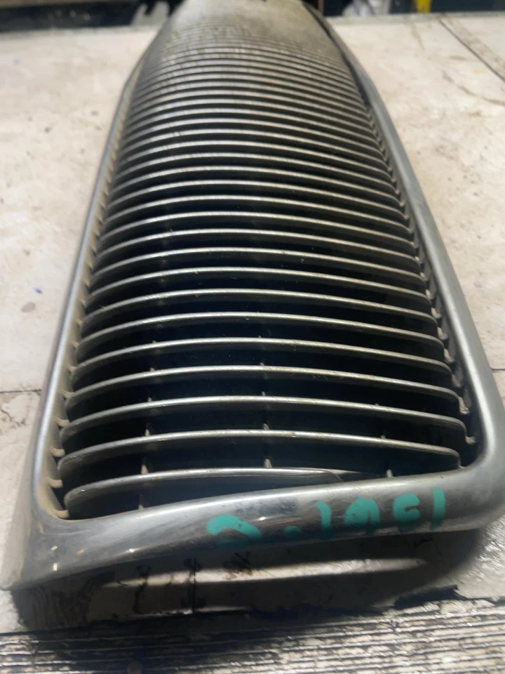 Rejilla BUICK CENTURY 91 92 93 94 95 96 Foto 3 de 4
