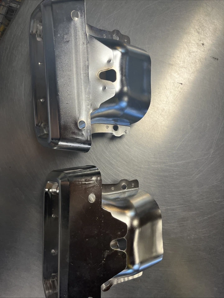 一对排气头边框适用于雪佛兰Silverado GMC Sierra 1500 2019-2024银色 — 第 4/4 张图片