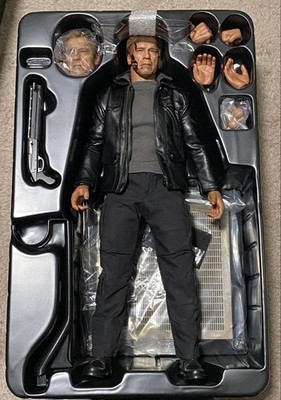 Hot Toys Terminator Genisys T-800 Guardian 1/6 Scale Figure MMS307