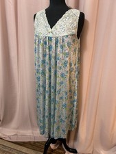 Lati Fashion Women  s Size M Nightgown Sleeveless Lace Collar Blue