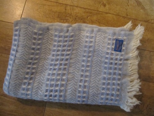 Pendleton 100% Virgin Wool Throw Blanket, Cozy Blue/Cream Textured USA 53" x 48" - Picture 19 of 21