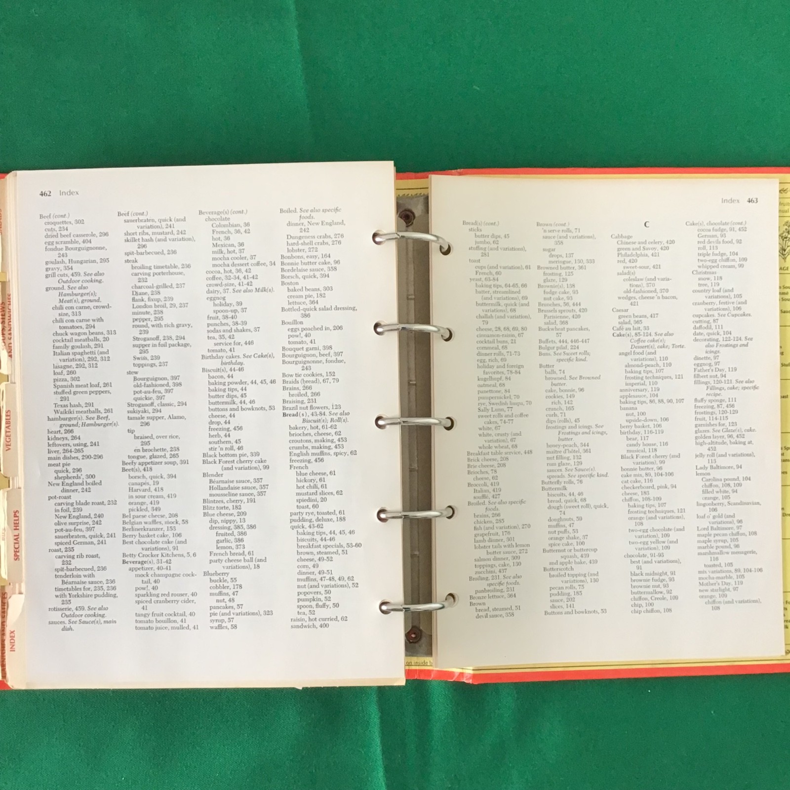 Betty Crocker's Red Pie  Vtg 1975 5-Ring Binder Hardcover Cookbook