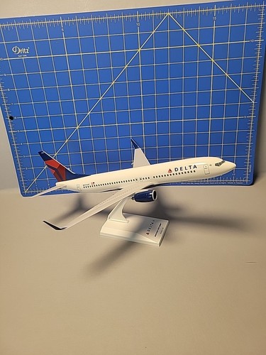 Skymarks Delta Boeing 737-800 1/130 Scale with Stand N3744F | eBay