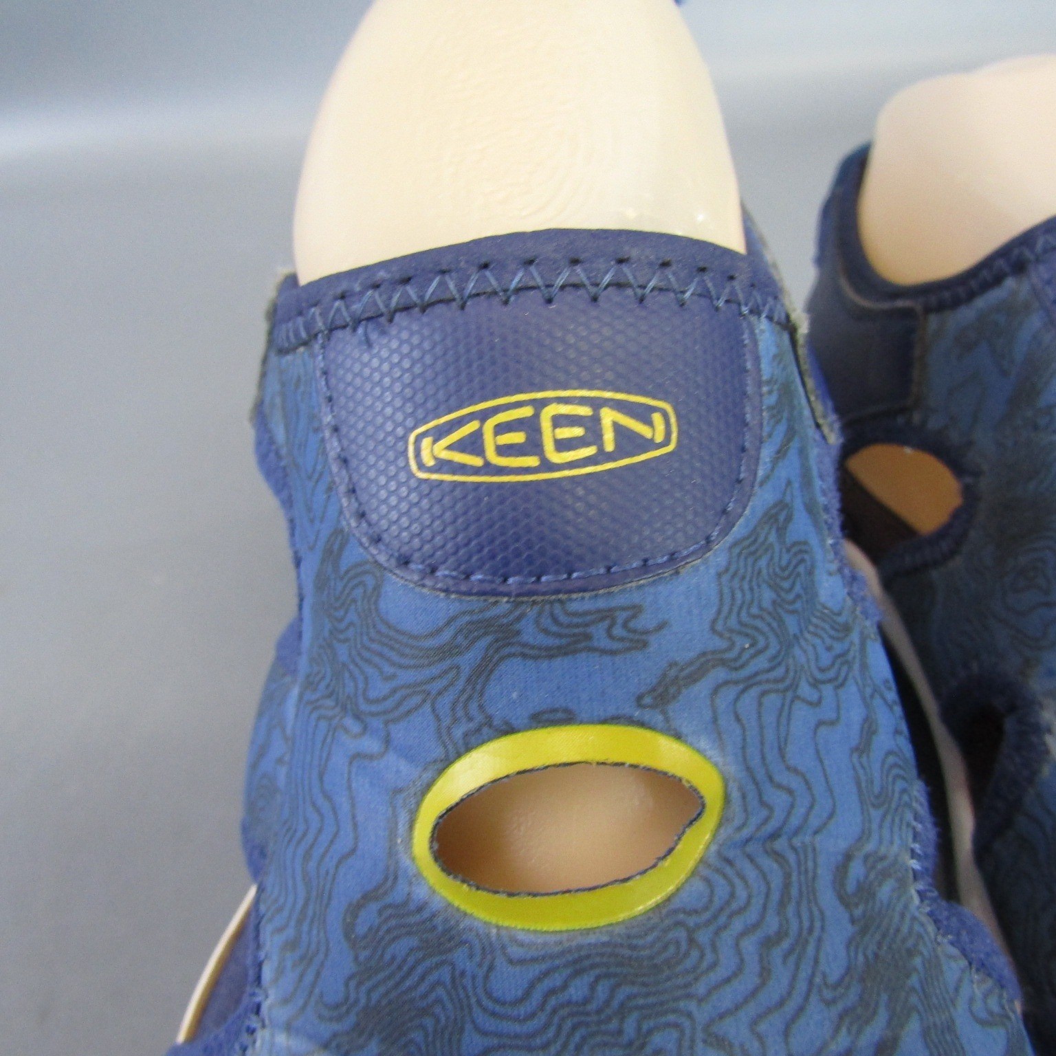 Sandali Keen Stingray per bambini blu design topo scarpe cinturino regolabile taglia 5 US