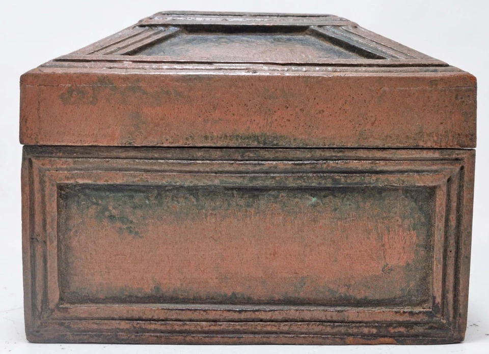 Caja de almacenamiento vintage con forma de cúpula de madera original antigua hecha a mano Foto 4 de 4