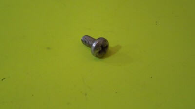 togo！！ 1 NOS OEM Harley Davidson Headlamp Retainer Screw P/N 67727-87 | eBay