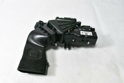 04-06 VW Phaeton /Bentley Continental Left Under Seat Heater Air Unit 3D0819873B