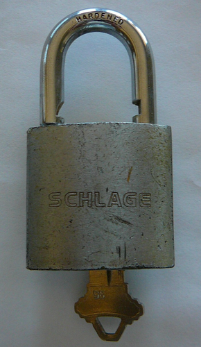 Schlage Hardened Steel Commercial Padlock w Key 1" Shackle EXC RARE LOWEST PRICE