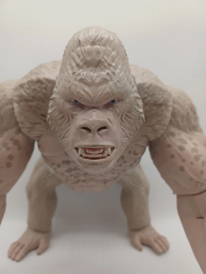 Rampage The Movie: Mega-George Gorilla Ape 16" Action Figure Toy King Kong - Image 2 of 4