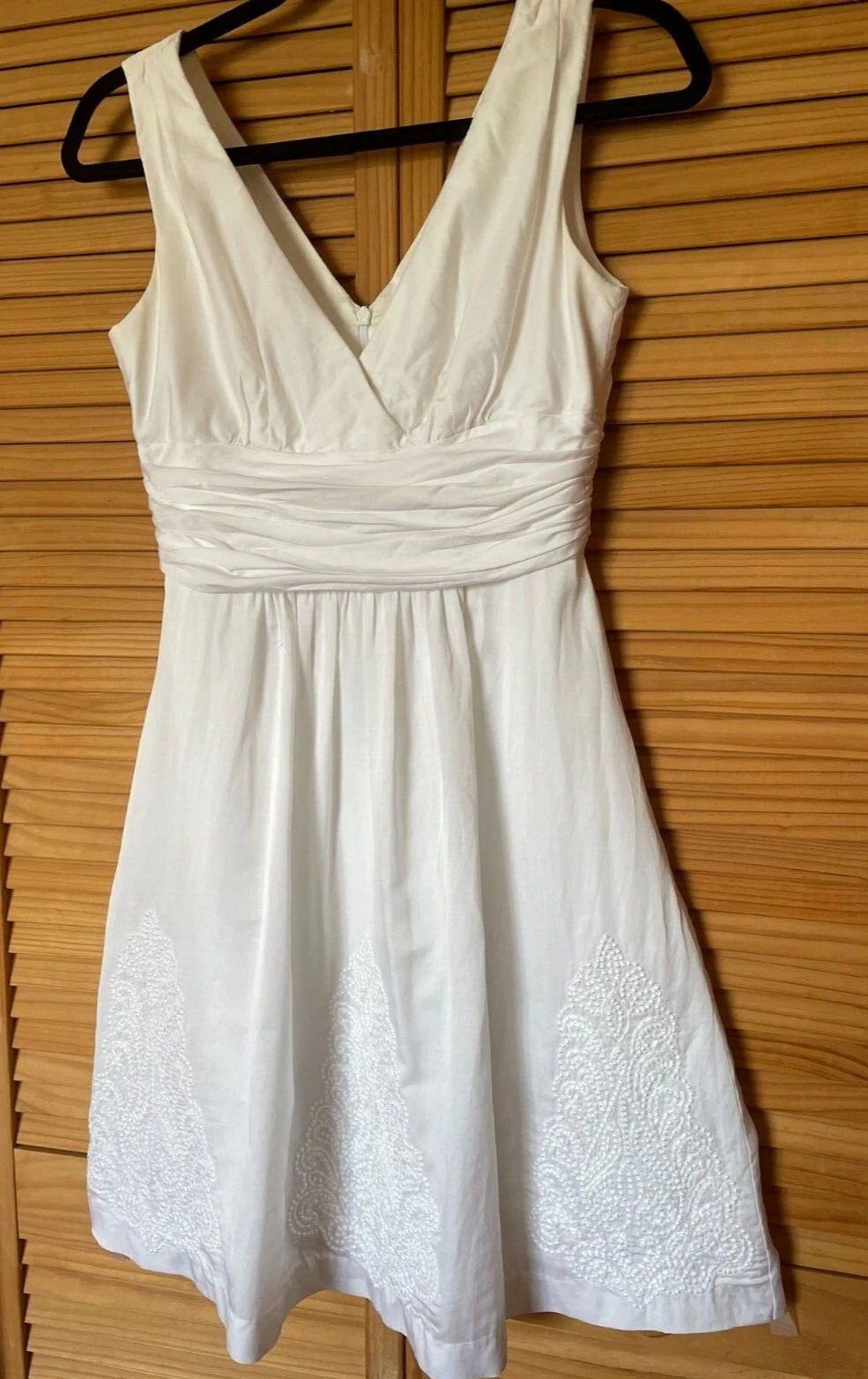 OFF WHITE Abito da donna TRINA TURK bianco ricamato senza maniche taglia 4