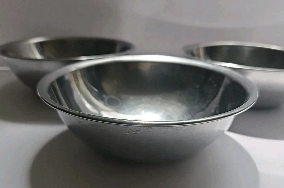 Juego de 3 cuencos pequeños de acero inoxidable para 2,5 tazas de 2" de alto 6,75" redondos Foto 2 de 4