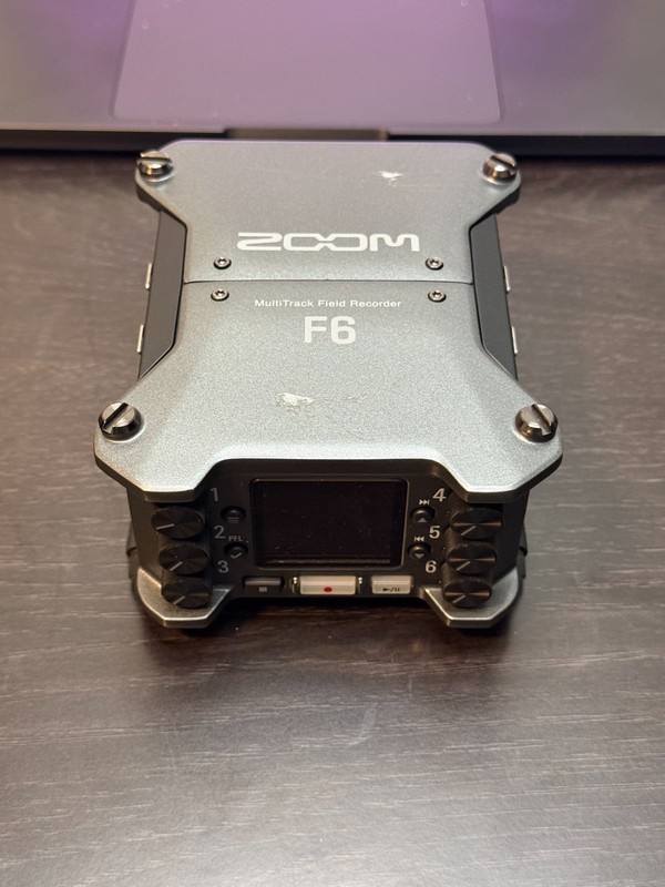 Zoom F6 14 Tracks 32 Bits 6 Inputs Field Recorder
