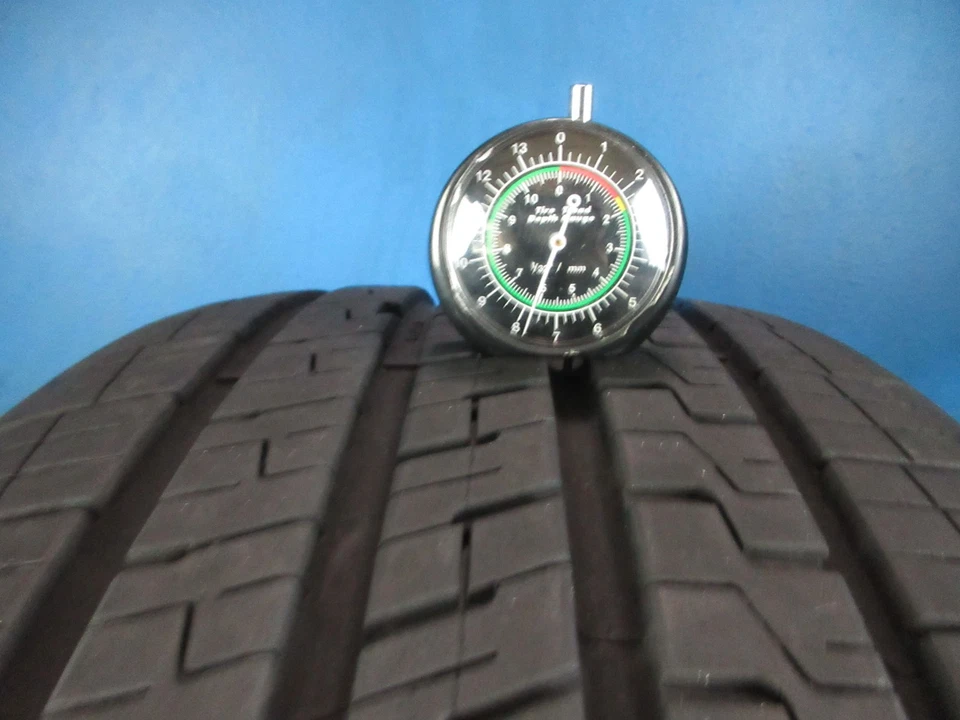 Used Goodyear Eagle Exhilarate   225 40ZR 18   7-8/32 Tread  No Patch  1204D Foto 2 de 4