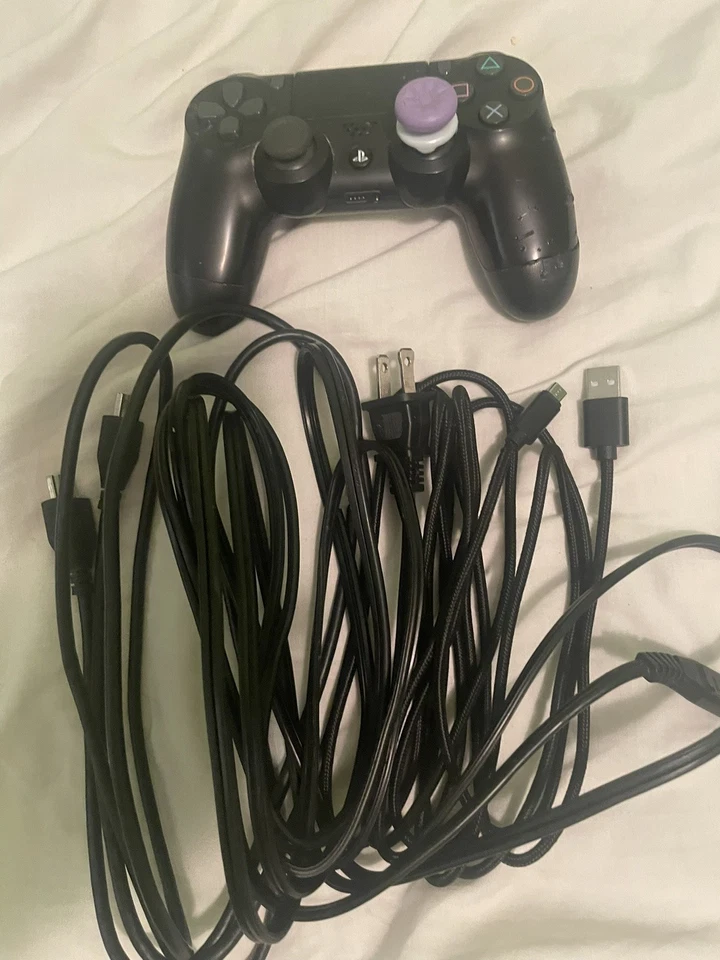 Sony PlayStation 4 Slim 1TB Console - Jet Black - Image 3 of 4