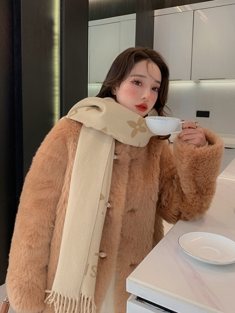 chaisy style ボアコート