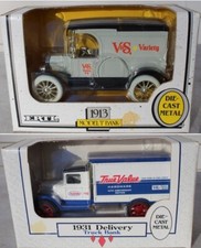 2 LOT Ertl 1913 Model T Bank V S Variety 1/25 Die Cast Coin Bank TRUE VALUE 1931