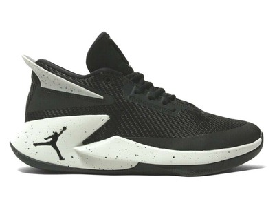 jordan zoom fly lockdown