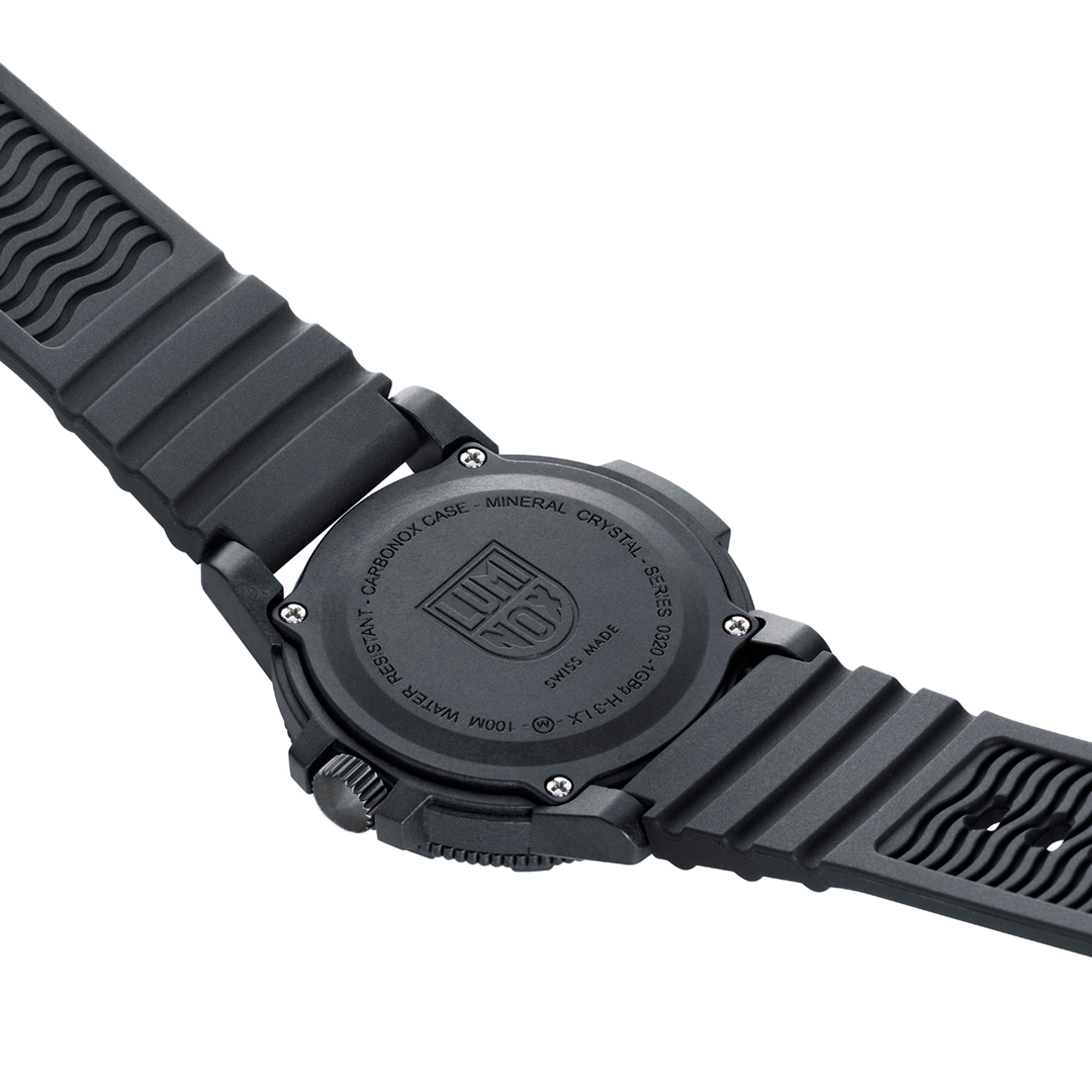 LUMINOX Swiss Quartz 時計 ブラック/グリーン 200m防水 Amazon | ルミノックス LUMINOX 腕時計 Sea Bass Carbonox