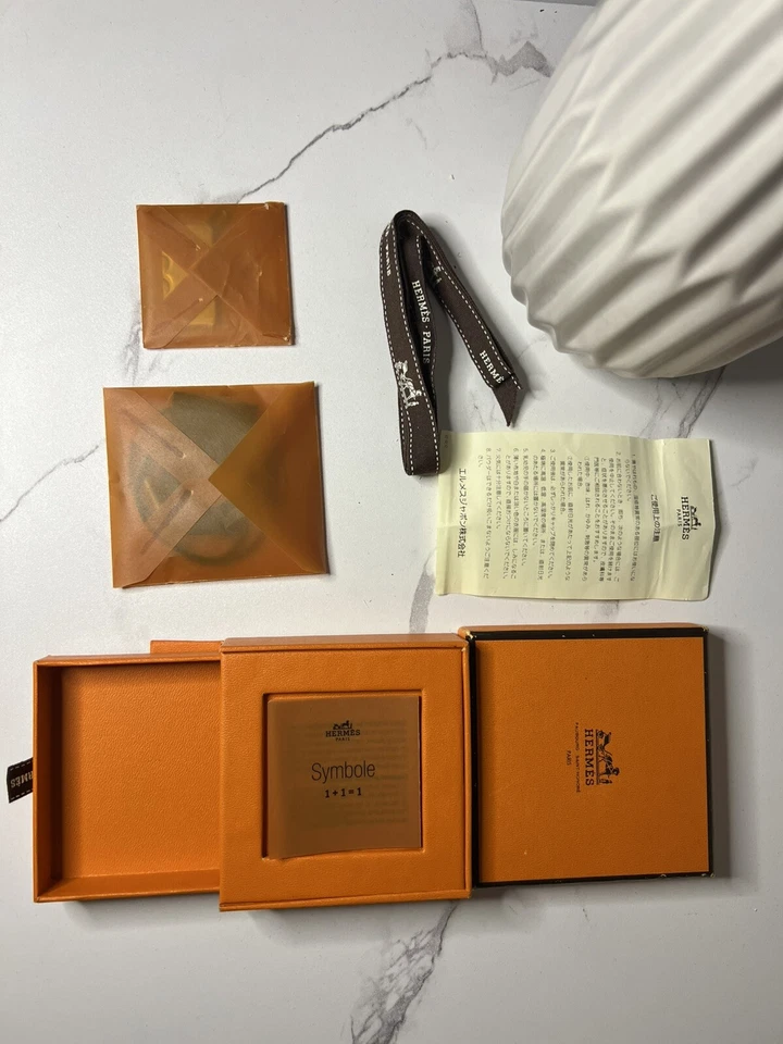 Hermes Infinity collar colgante superior correa de cuero negro tono plateado con caja Foto 3 de 4