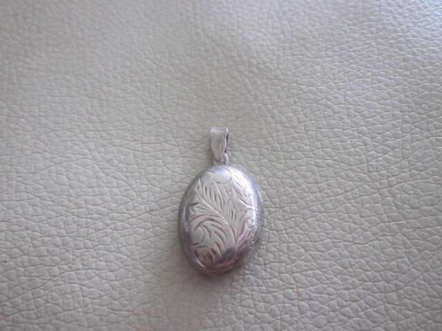 Picture 1 of 4