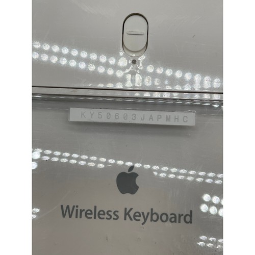 Genuine Apple Wireless Bluetooth Full Size White Keyboard A1016 - Picture 3 of 4